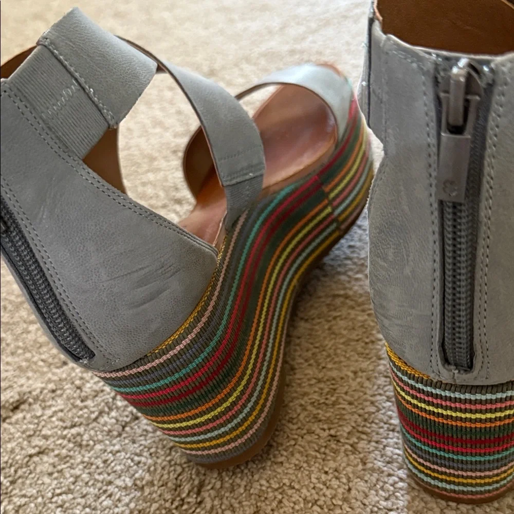 Lucky Brand Gray Strappy Platform Sandals with Multicolor Striped Wedge